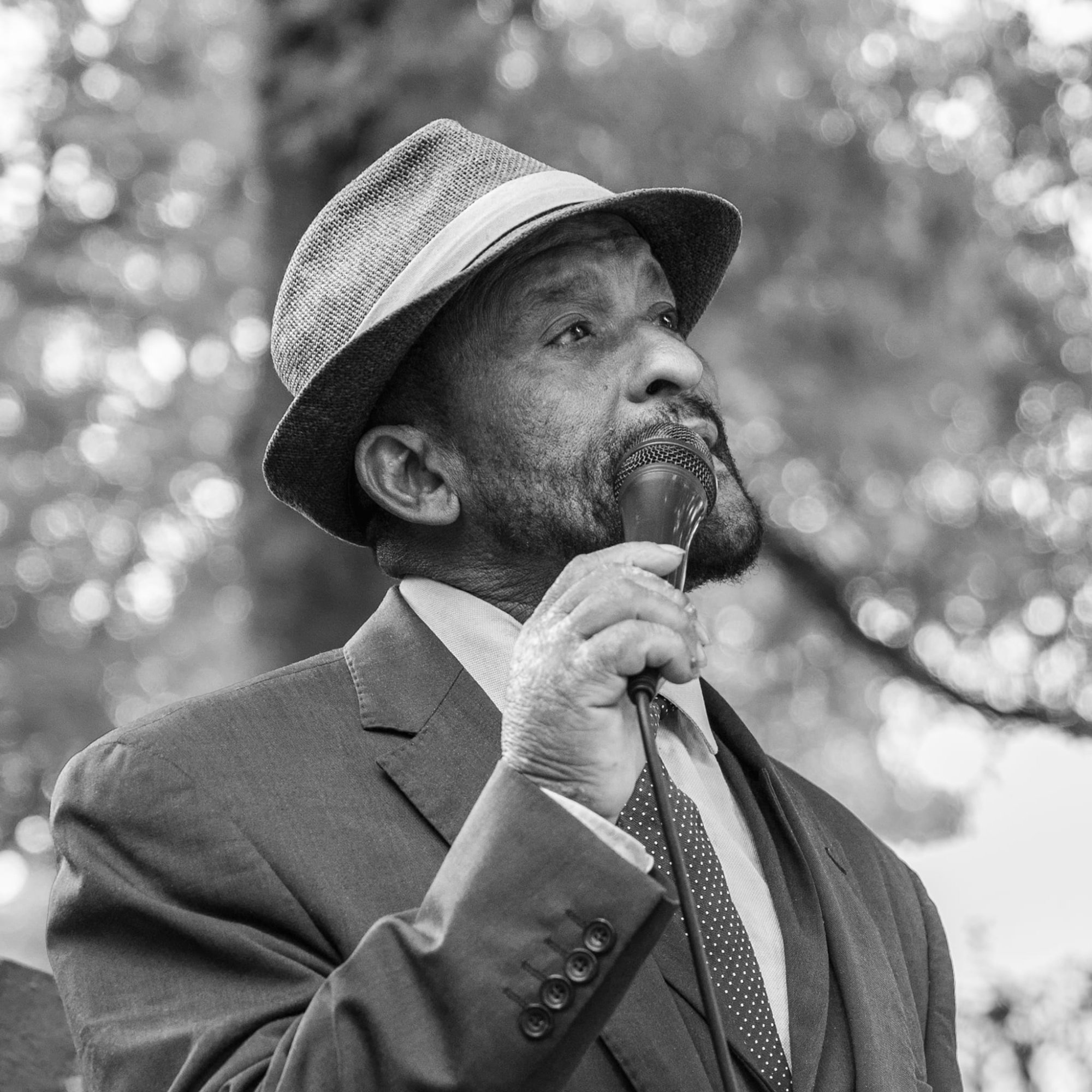 Dorian Johnstone performing outdoors